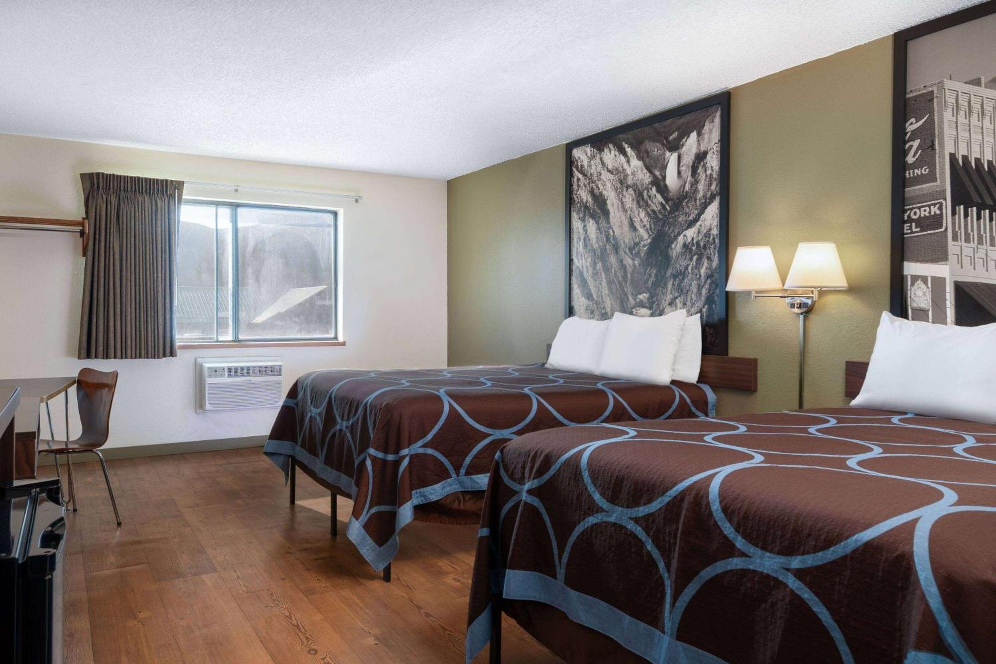 Super 8 By Wyndham Livingston Yellowstone Exterior foto